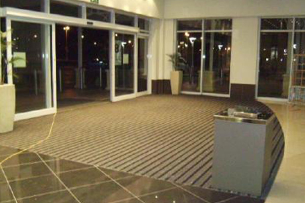 Elegance Berber vestibule mat